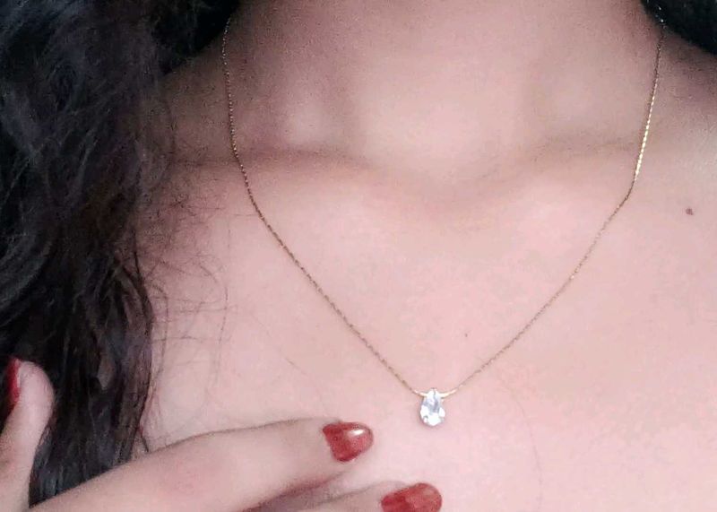 Delicate Teardrop Pendant Necklace