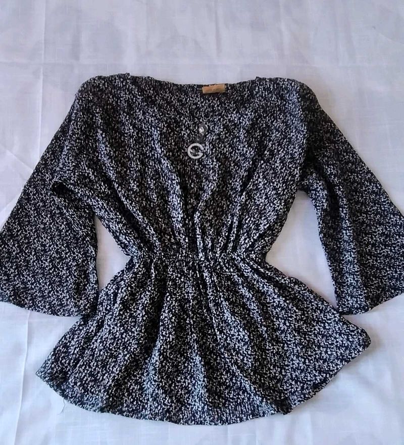 Diligent Women&#39;s Top