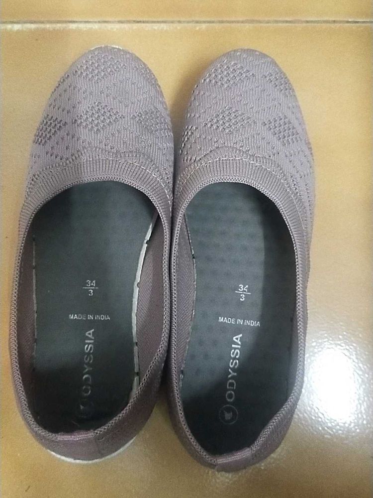 Odyssia Knit Flats