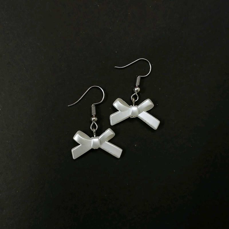 ₊˚⊹౨ handmade pretty bow earrings ৎ ₊˚⊹