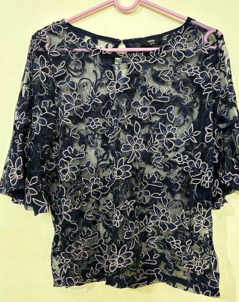 MAX Floral Lace Top