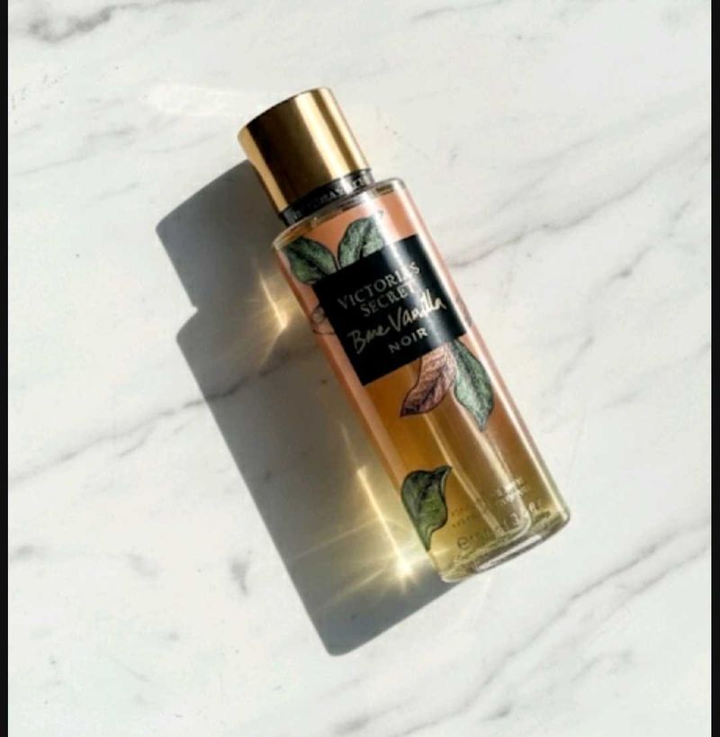 Victoria&#39;s Secret Bare Vanilla Noir Body Mist