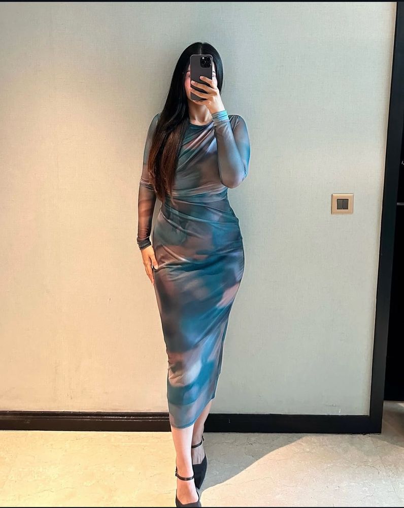 Elegant Midi Bodycon Dress