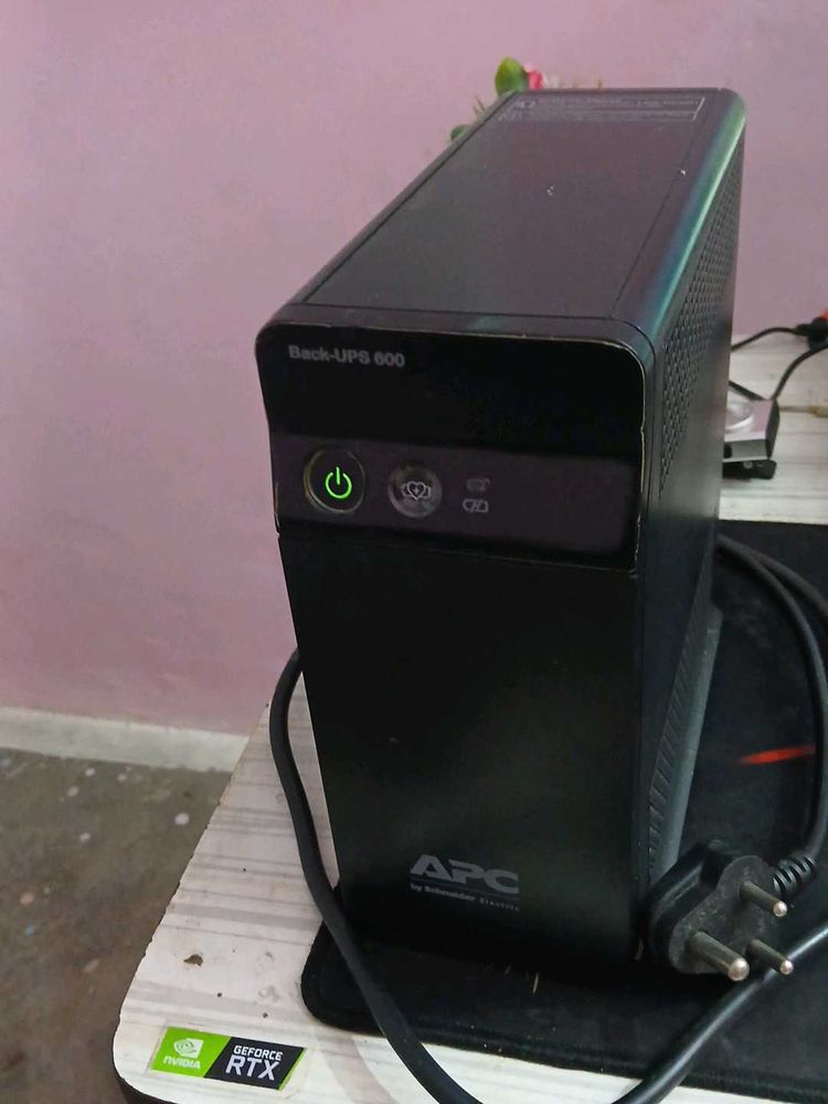 APC Back-UPS 600