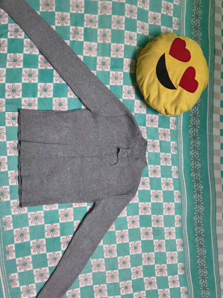 Elegant Grey Knit Sweater