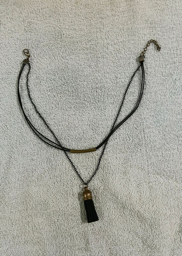 Black Neckpiece