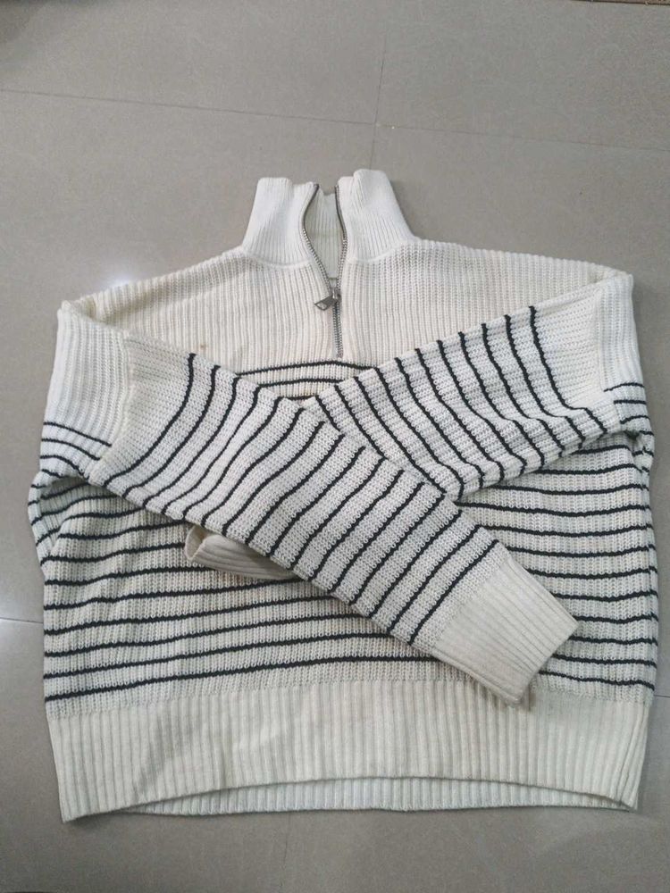 Savana White Sweatshirt