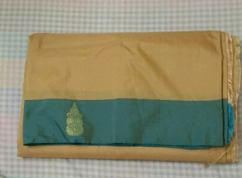 Silk Saree With Blouse , Colour -  Cream &amp; Green Border