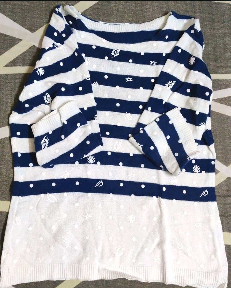 Striped Sweat Top 🤍💙