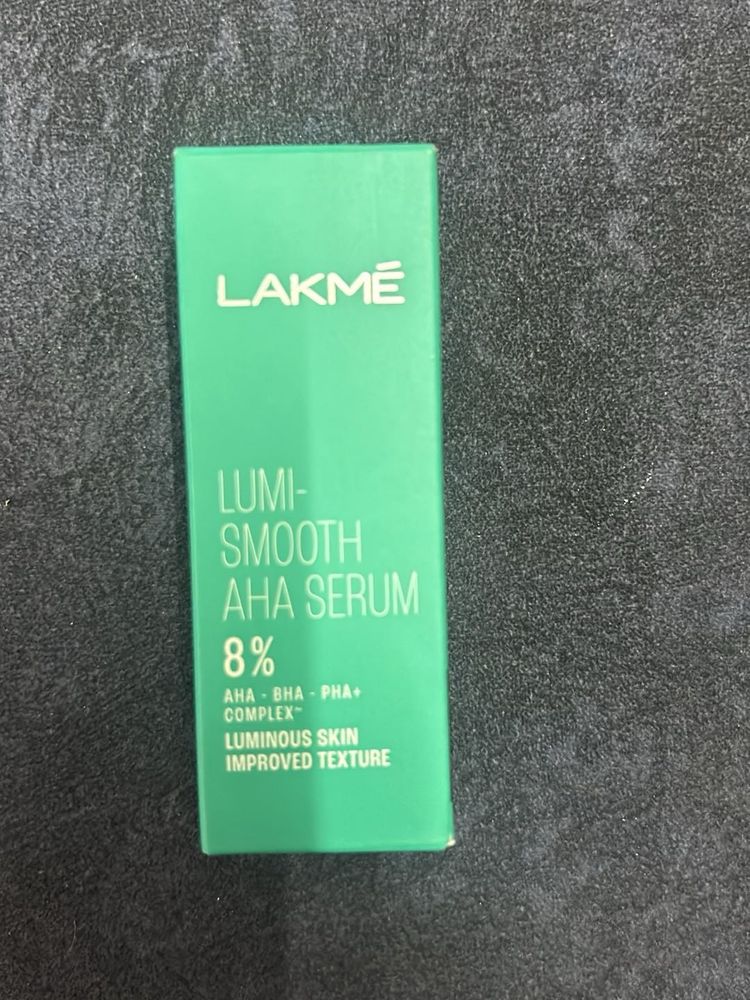 Lakme Lumi-Smooth AHA Serum