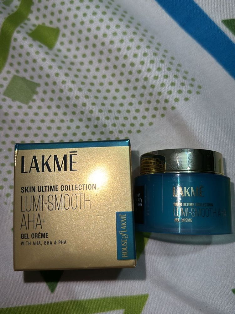 Lakme Lumi Smooth Aha