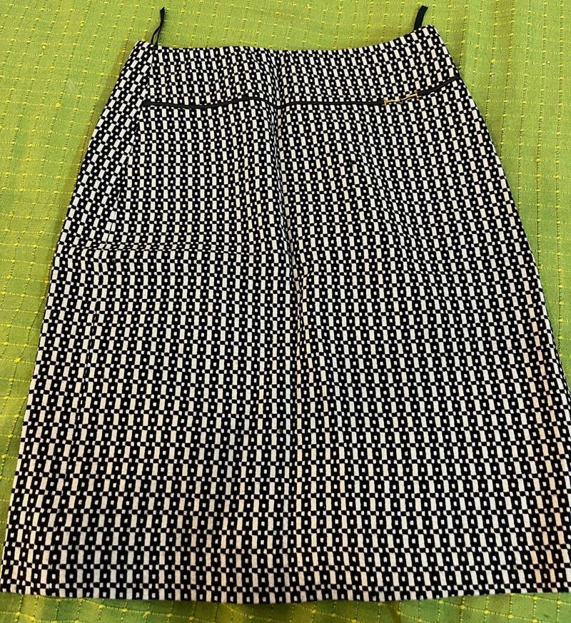 Chic Geometric Print Skirt