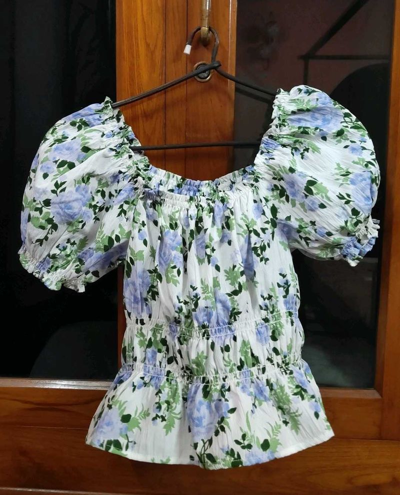 Cute Floral Puff Sleeve Top
