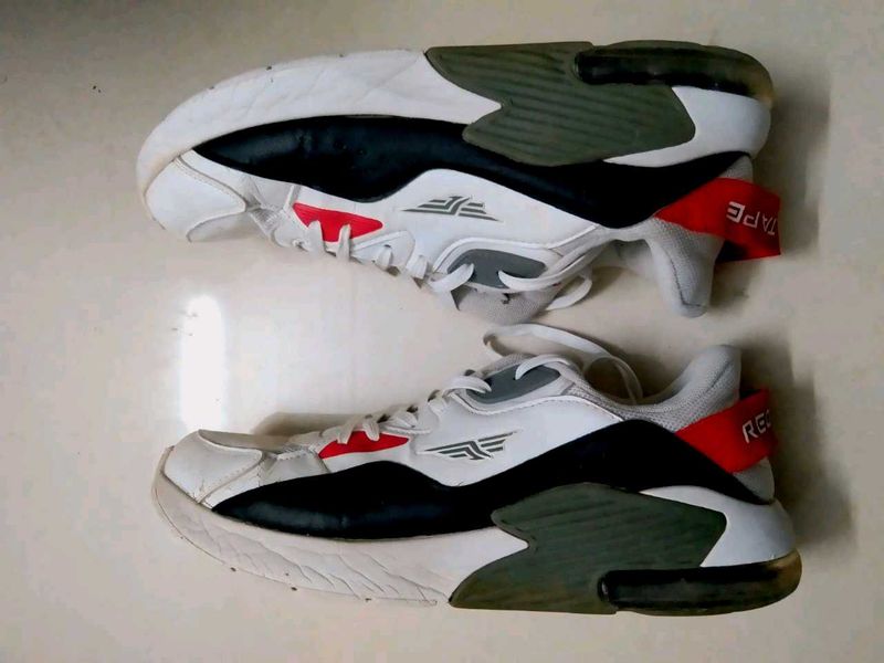 ✨🔥 ORIGINAL ✨ 🔥 Red Tape Casual Sneakers..