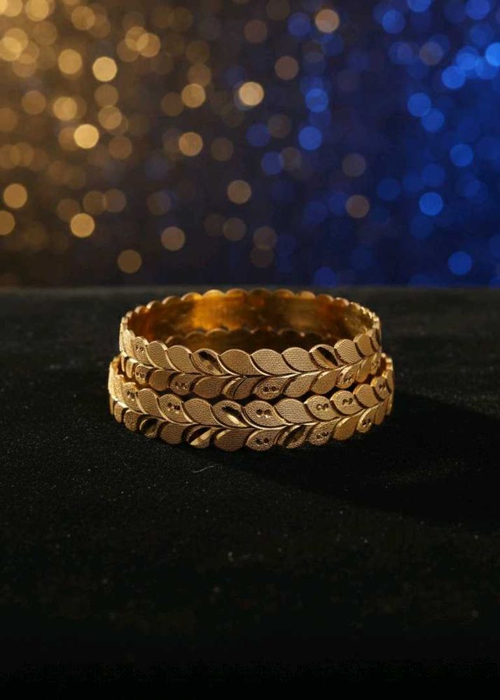 Elegant Gold-Tone Bangle Set