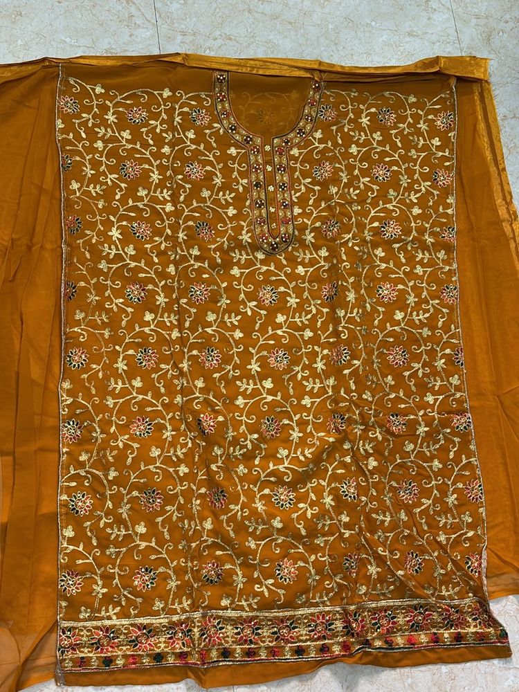 Pakistani Unstitched Suit