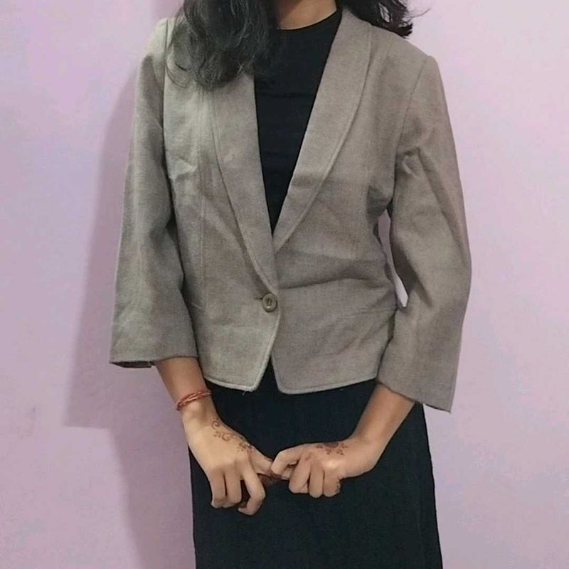 Elegant Grey Cropped Blazer