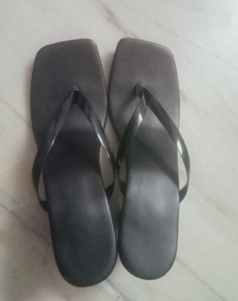 Black Block Heel 2.5 Inch