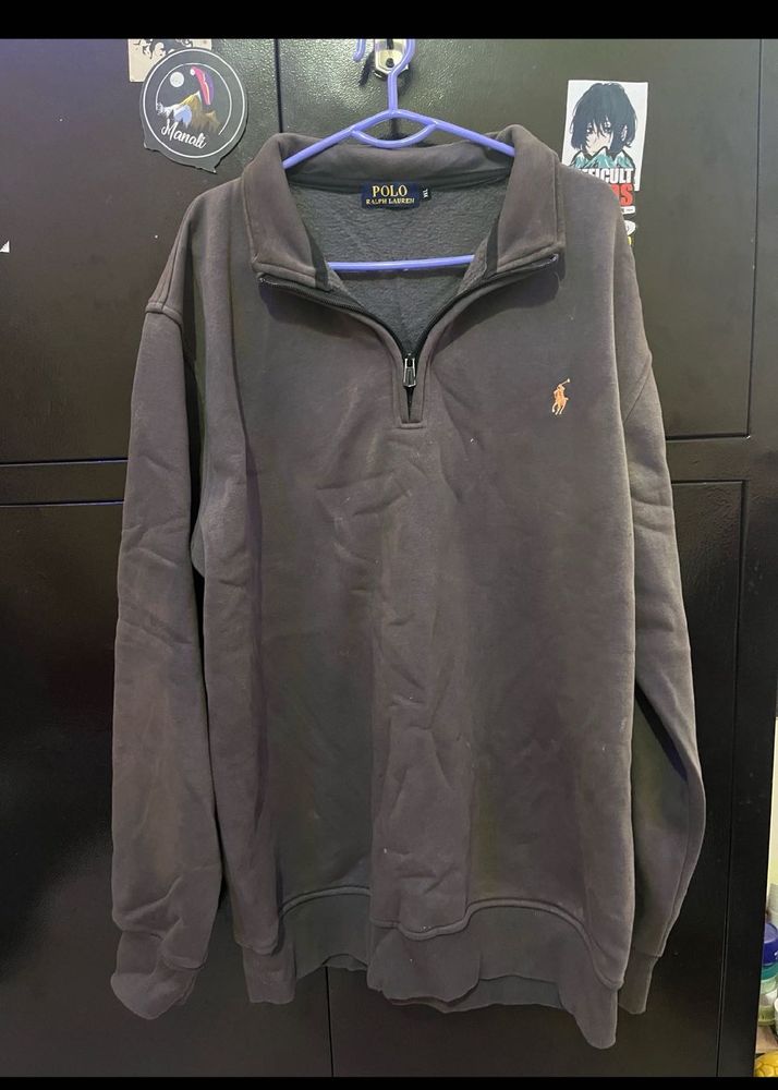 Sweetshirt