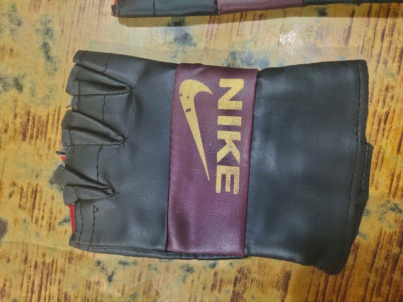 Nike Gloves