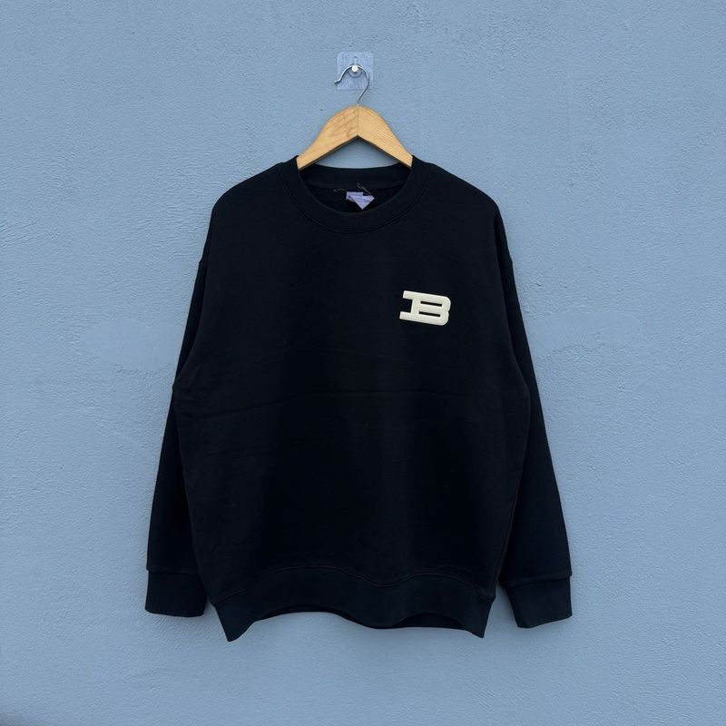 Black Sweatshirt