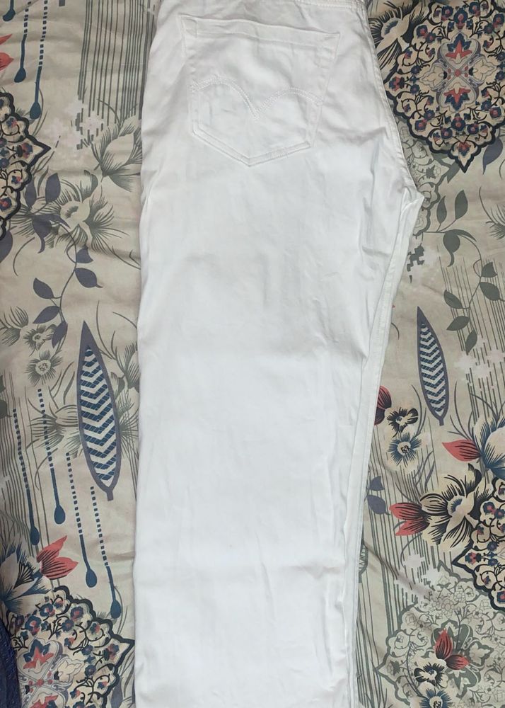 Stylish White Men&#39;s Jeans