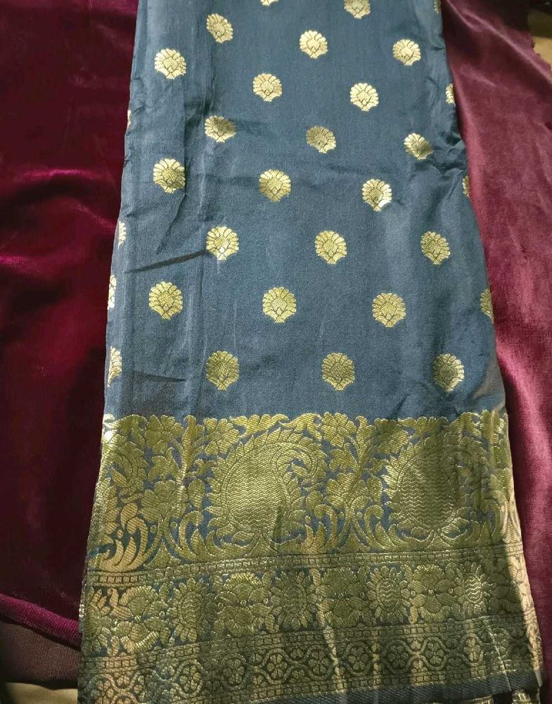 💥🆕️ Grey Banarasi Style Woven Resham Saree