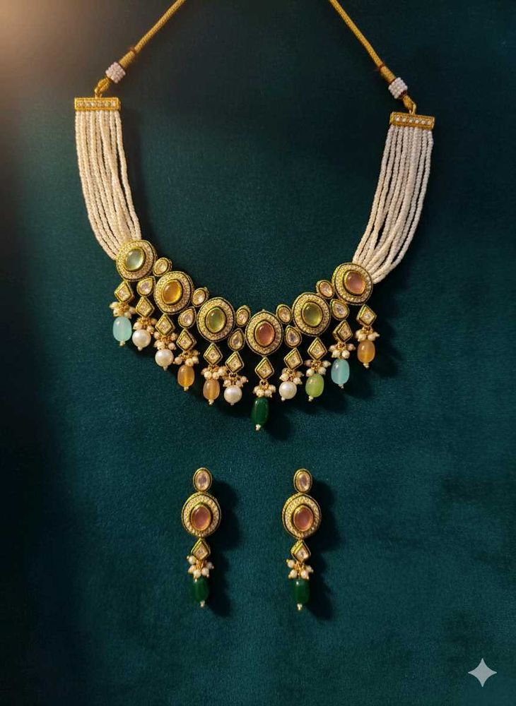 traditional necklace with rich and vibrant look