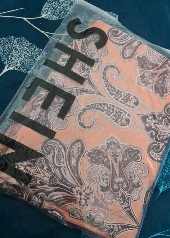 SHEIN Orange Paisley Print Top