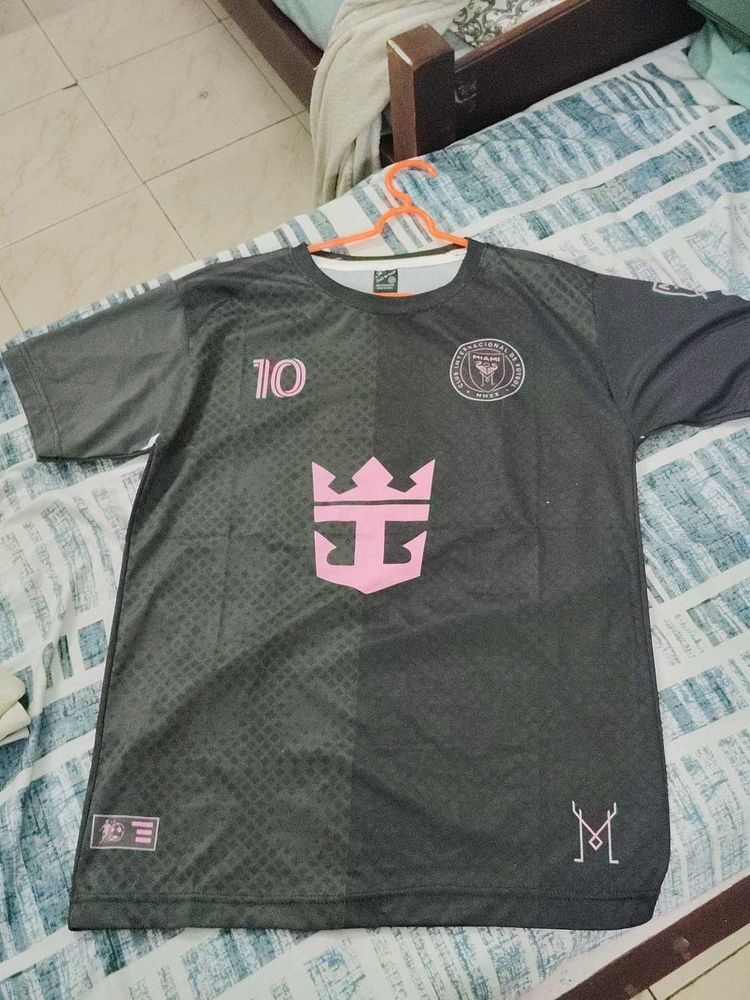 Cool Black &amp; Pink Jersey messi