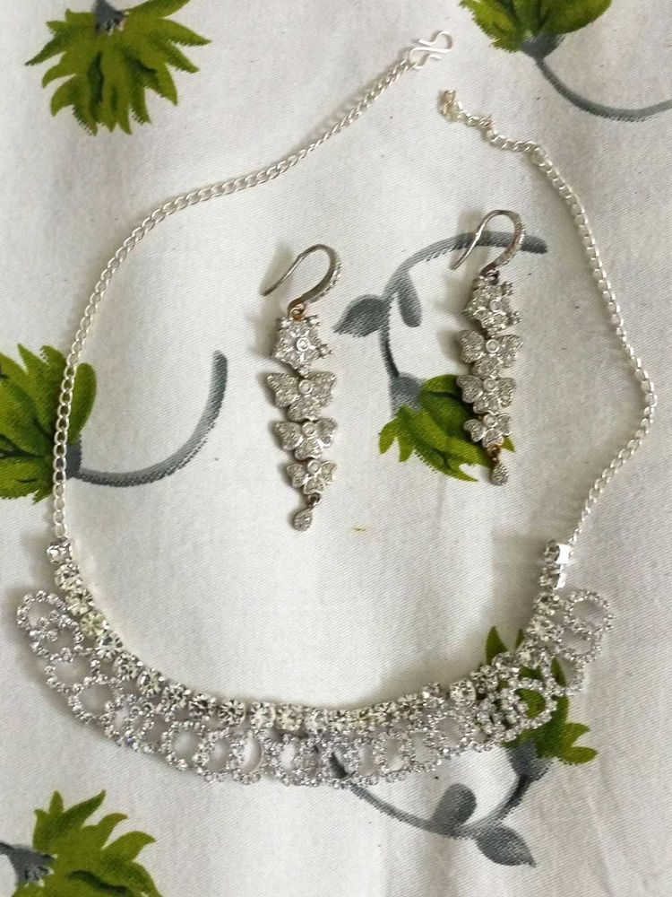 White Nacklace