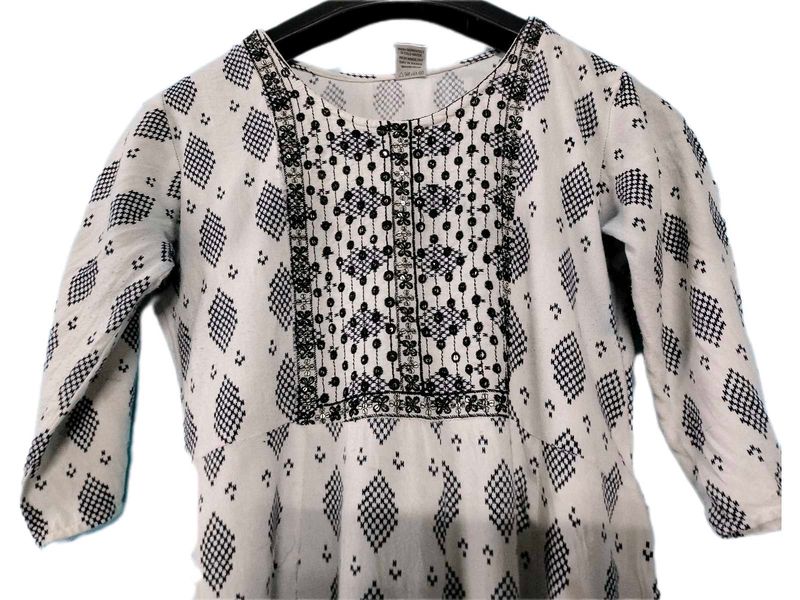 COMBO of Black&amp;White + Pink Kurti For 500 Coins!