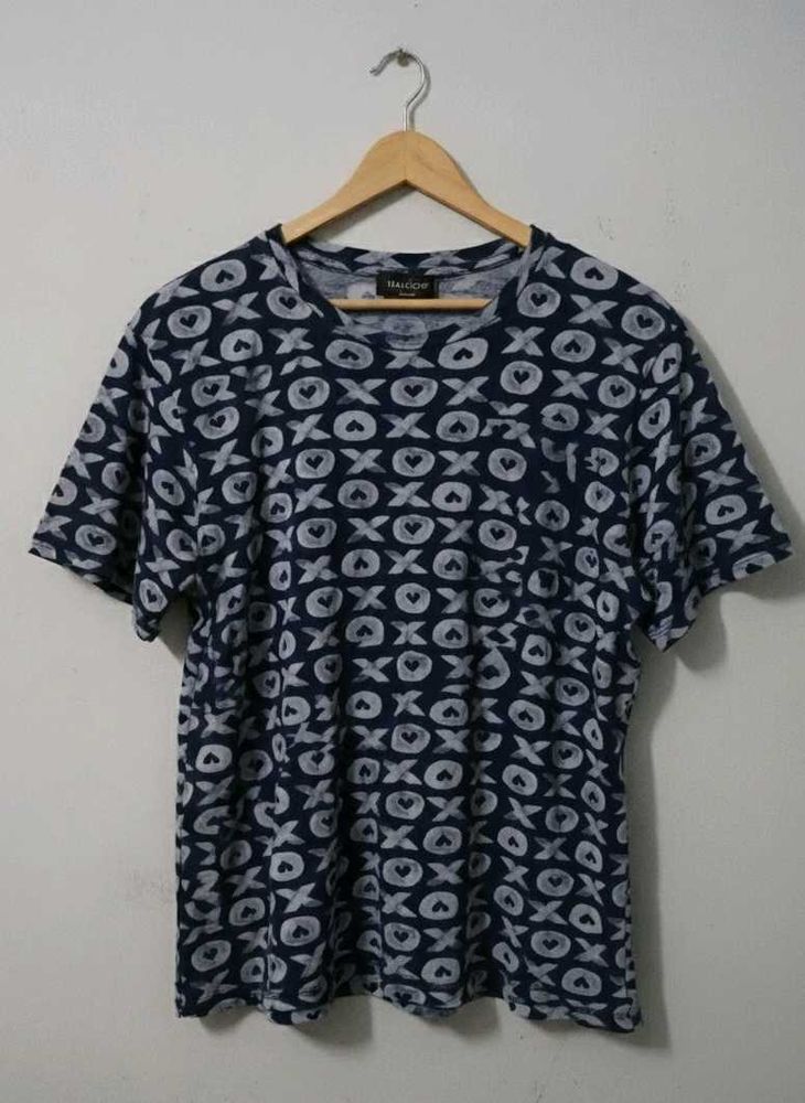 Patterned T-Shirt for men (L) size