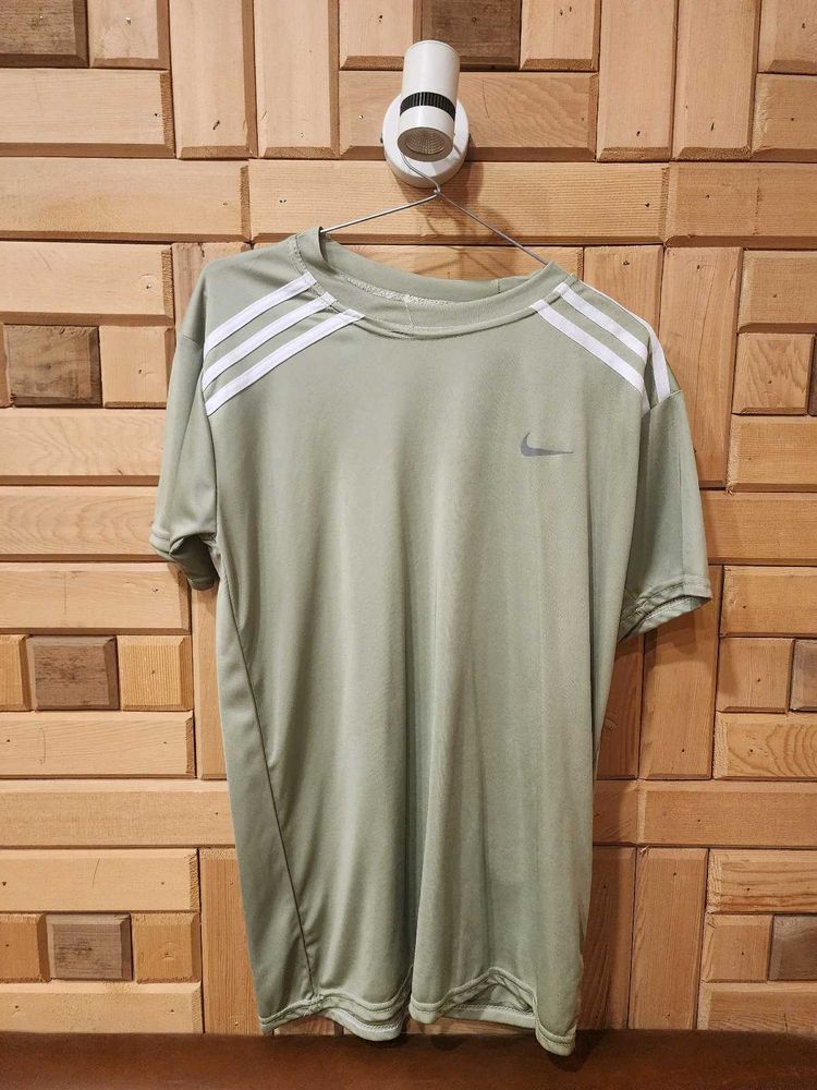 Nike T-Shirt Copy