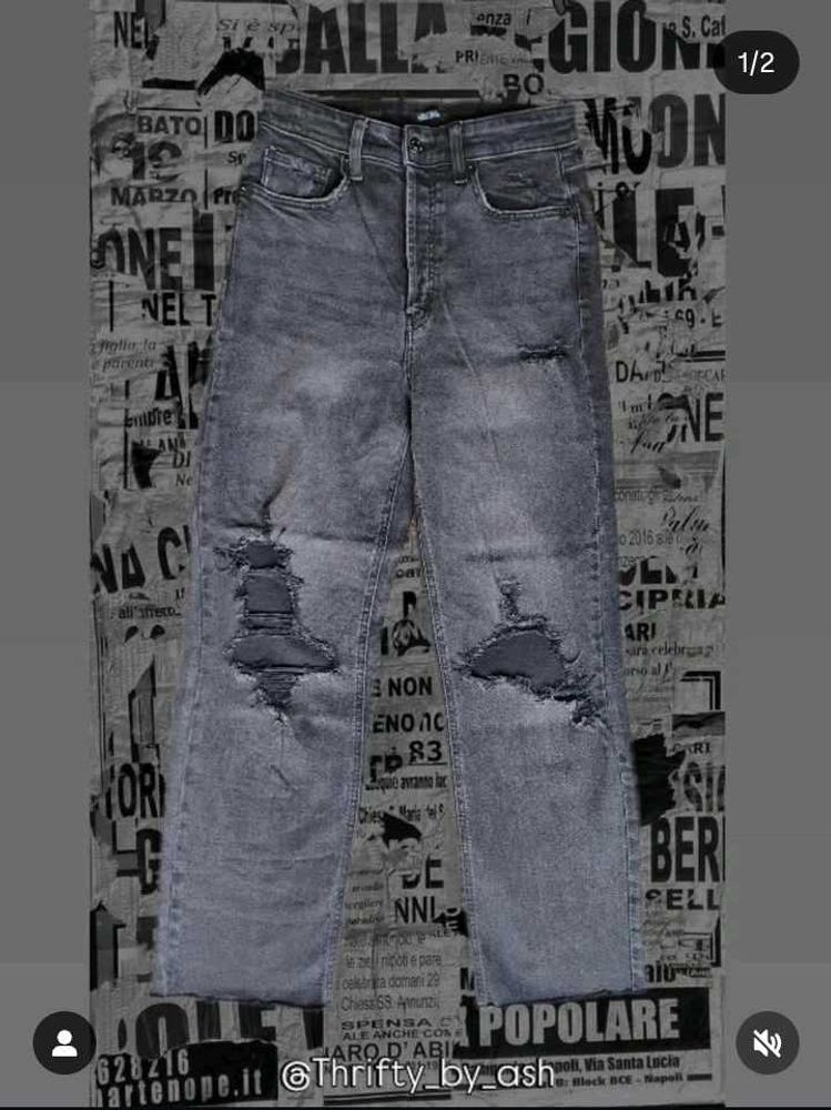 ✨Ripped Gray Jeans✨