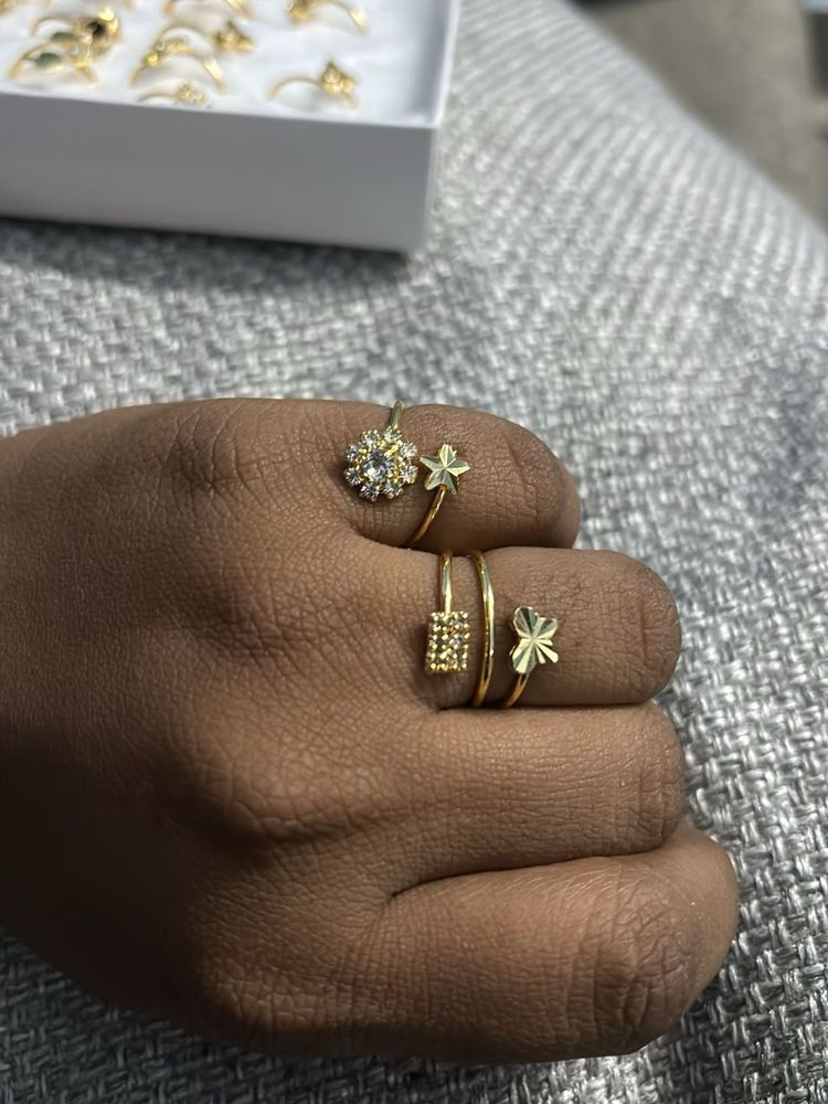 Set of Gold Fashion Rings