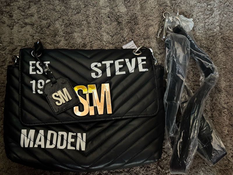 New Steve Madden Sling Bag ( Check Flaw)