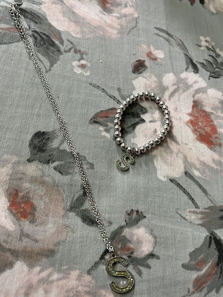 Pendant And Bracelet Set