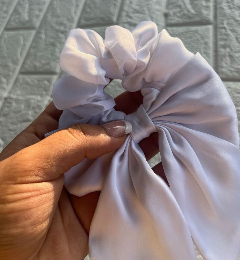 Big Bow Srunchy🎀
