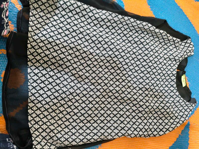 Patterned Black Top