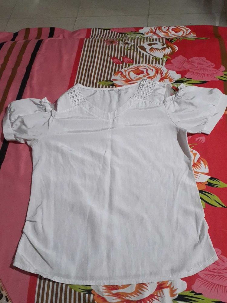 White Puffy Sleeve Top