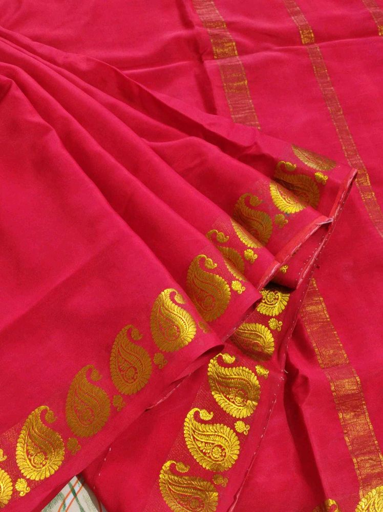 Red Pure Crepe Saree with Gold Border
