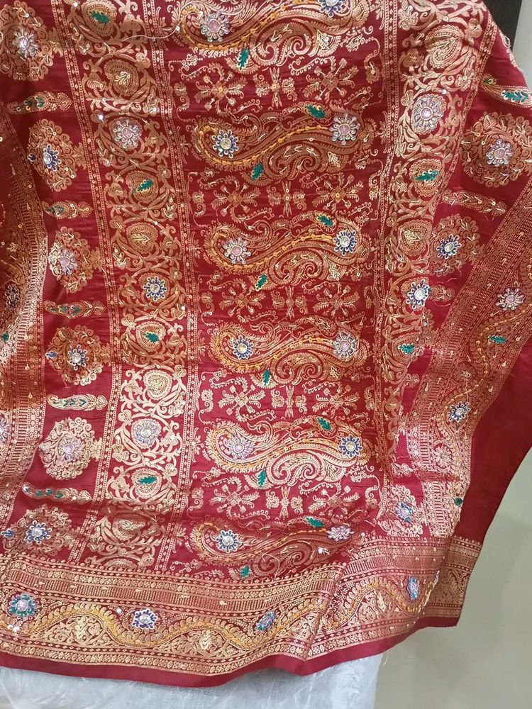 Traditional Saree With Minor Flaws And Spots
