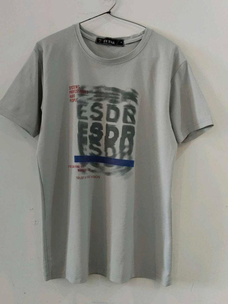 t-shirt branded  TUTOR