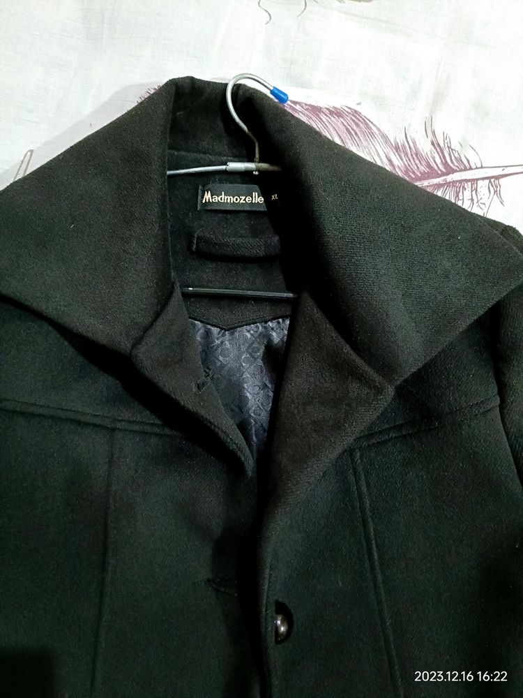 Women Branded Winter Coat In Black Colour