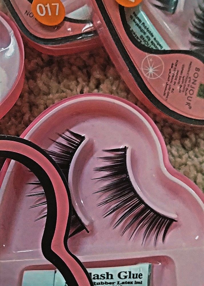 Eyelashes ...