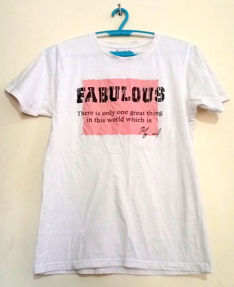 Women&#39;s White Round Neck  Tshirt