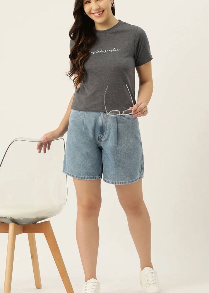 Casual Gray Graphic T-Shirt - L size