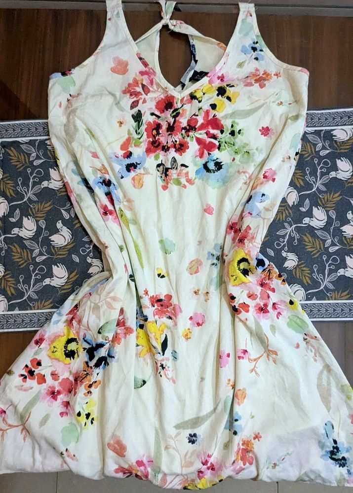 H&amp;M Floral Sundress with Open Back beachy vibe