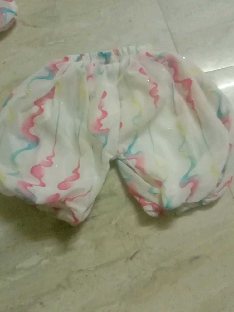new white Bloomer Shorts 3yrs